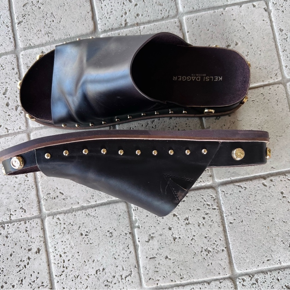 KELSI DAGGER Sandals Squish Buffalo Stud Slide Espresso Leather Gold - Picture 8 of 11